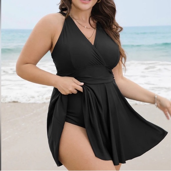 BNWT Black Halter Neck Empire waist A-line Swim Dress w/removable pads BloomChic - Picture 2 of 11